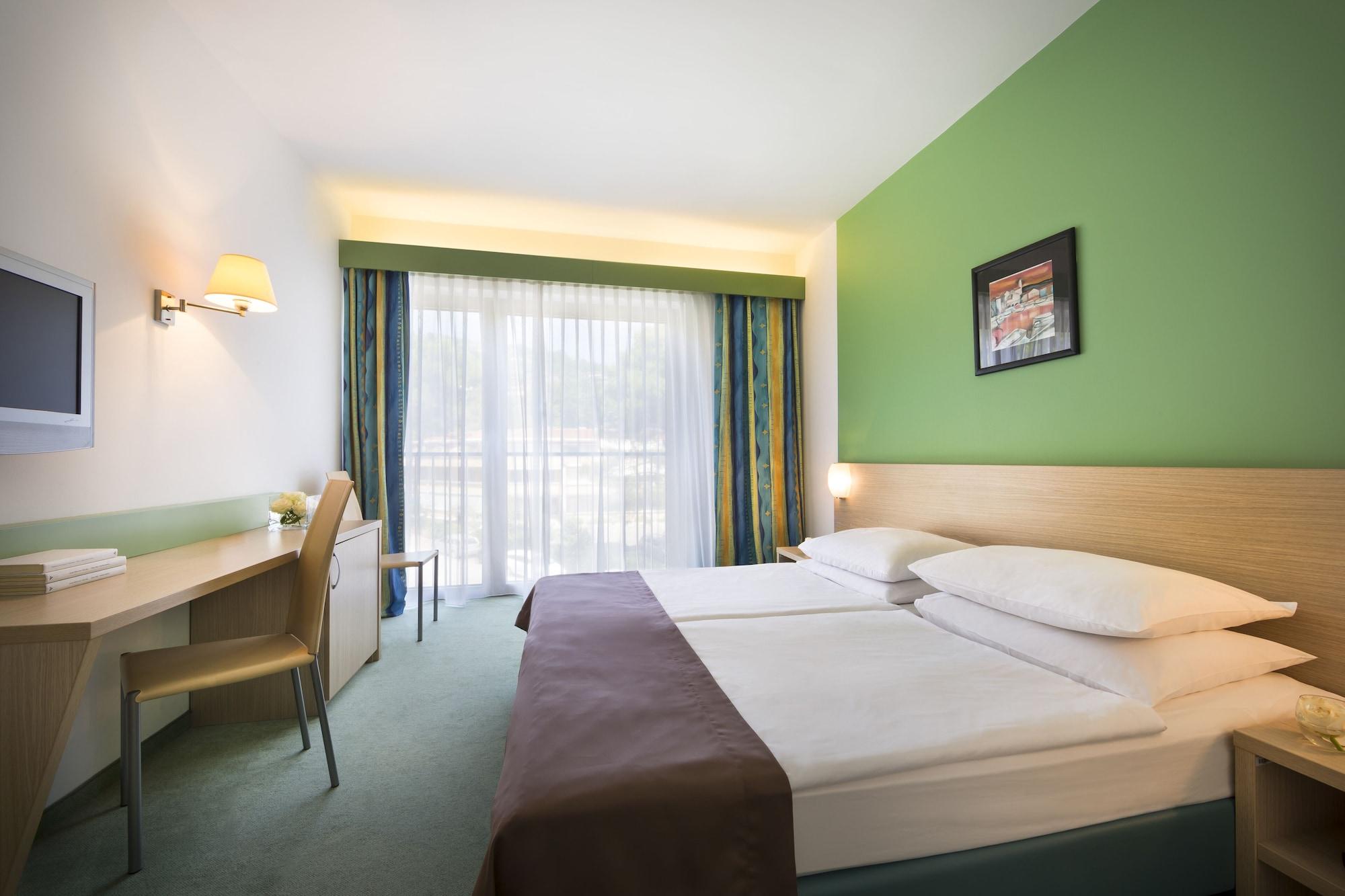Remisens Lucija Hotel 3*